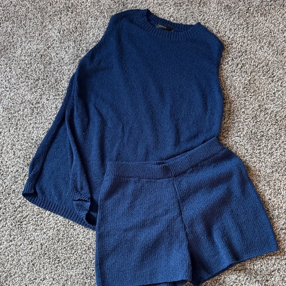 Everlane Navy Short Sleeve Knit Top - Women's - Picture 1 of 6